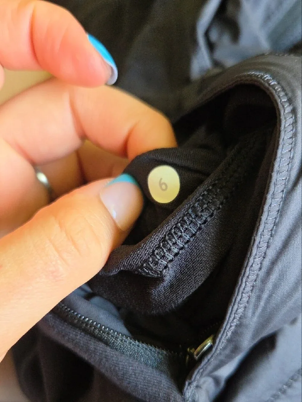 Lululemon Women’s Black Lined Zip-Up Hide Away Hood Jacket Size 6